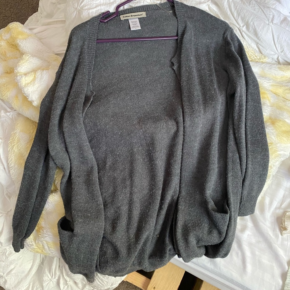 Grey comfy sweater
